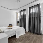 11th Floor Center - 57m2, Two Bedrooms - By Rentujemy 华沙