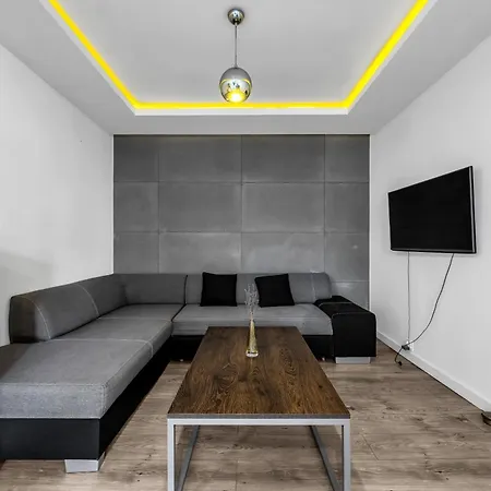 11th Floor Center - 57m2, Two Bedrooms - By Rentujemy *