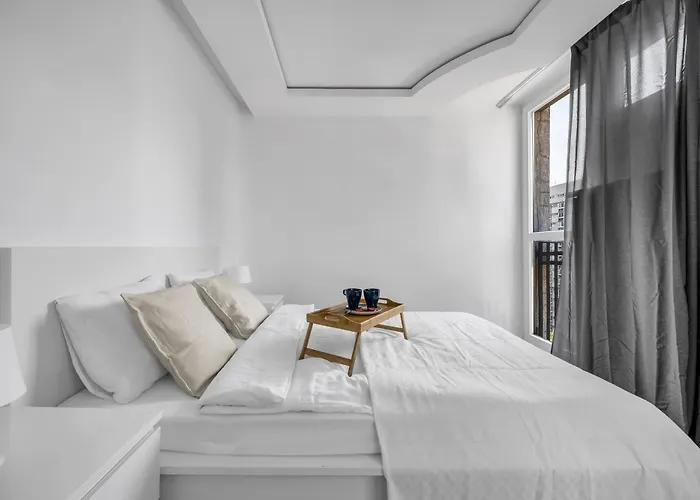 11th Floor Center - 57m2, Two Bedrooms - By Rentujemy Warszawa