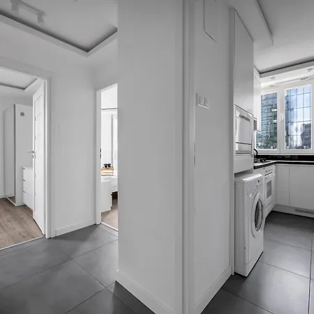 11th Floor Center - 57m2, Two Bedrooms - By Rentujemy *