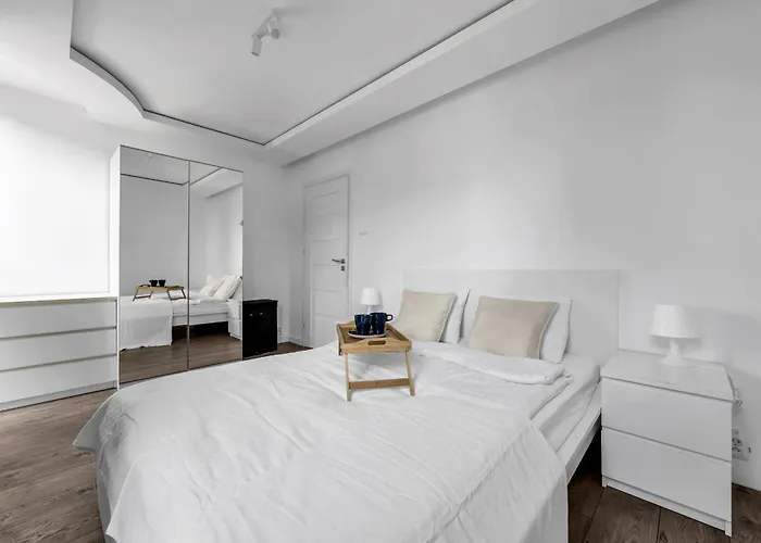 11th Floor Center - 57m2, Two Bedrooms - By Rentujemy *