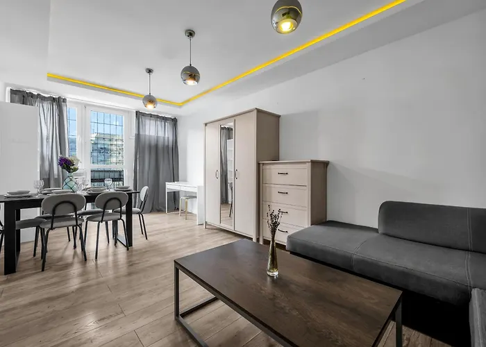 Daire 11th Floor Center - 57m2, Two Bedrooms - By Rentujemy